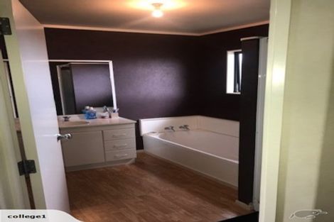 Photo of property in 52a Rototuna Road, Rototuna, Hamilton, 3210