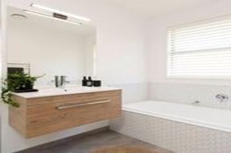 Photo of property in 37 Ocean View Rise, Ruakaka, 0116