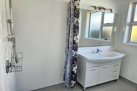 Photo of property in 22 Golfers Drive, Balclutha, 9230