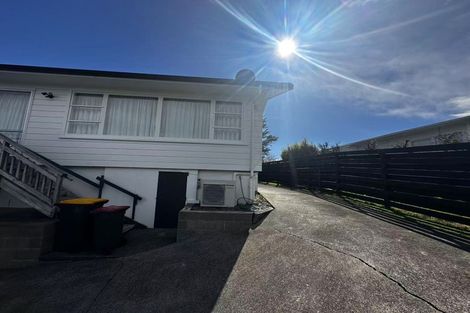Photo of property in 120 Ennis Avenue, Pakuranga Heights, Auckland, 2010