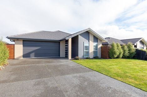 Photo of property in 10 Merino Street, Marshland, Christchurch, 8083