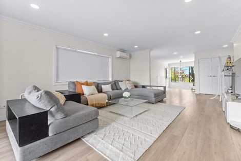 Photo of property in 791a East Coast Road, Northcross, Auckland, 0630