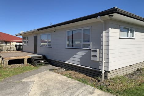 Photo of property in 49 Dungarvon Place, Clendon Park, Auckland, 2103