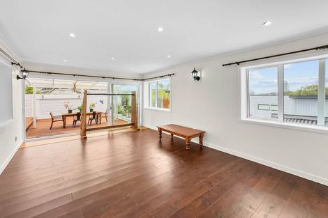 Photo of property in 73c East Coast Road, Castor Bay, Auckland, 0620