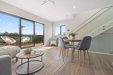 Photo of property in 6/18 Hutchinsons Road, Bucklands Beach, Auckland, 2014