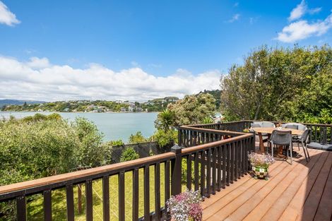 Photo of property in 1/6 Mana Esplanade, Paremata, Porirua, 5026