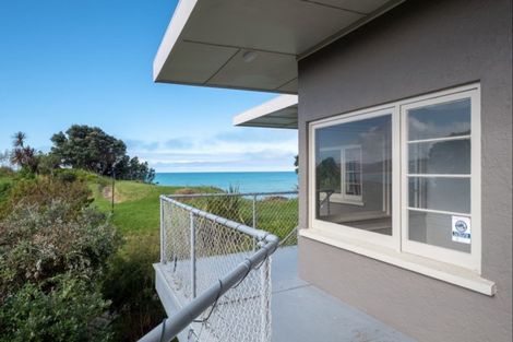 Photo of property in 16 Tuahine Crescent, Wainui, Gisborne, 4010