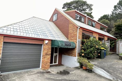 Photo of property in 1/14 Strabo Place, Windsor Park, Auckland, 0632