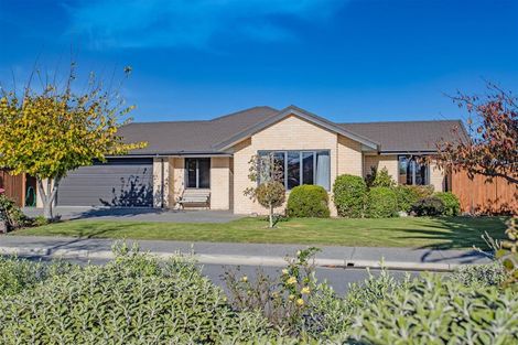 Photo of property in 15 Gilchrist Place, Kaiapoi, 7630