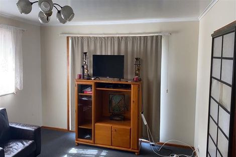 Photo of property in 11 Kerrydale Road, Manurewa, Auckland, 2102