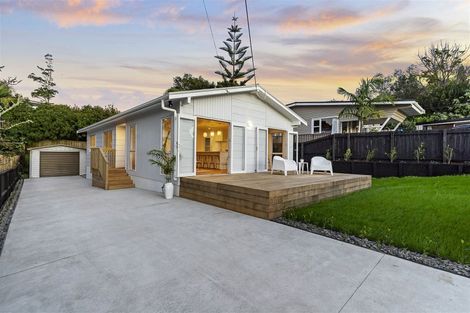 Photo of property in 5 Rambler Crescent, Beach Haven, Auckland, 0626