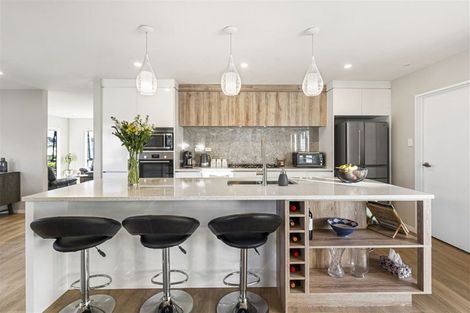 Photo of property in 39 Symes Drive, Red Beach, 0932