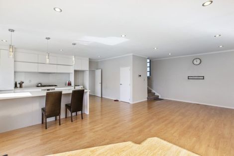 Photo of property in 8 Sauvignon Avenue, Ranui, Auckland, 0612