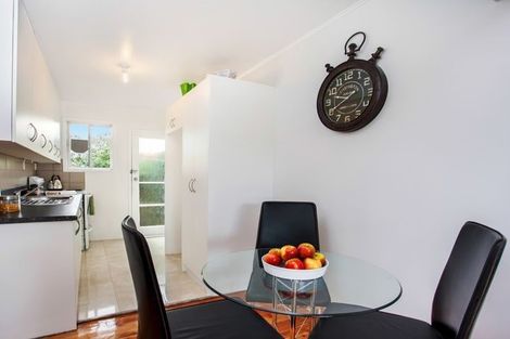 Photo of property in 2/43 Abbotts Way, Remuera, Auckland, 1050