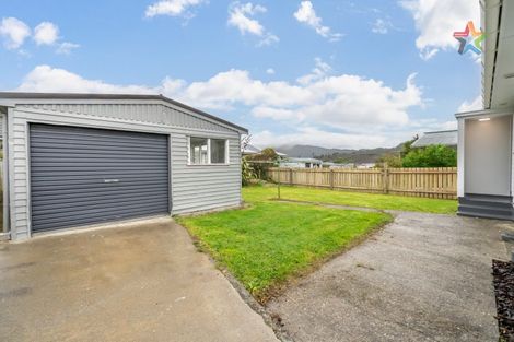 Photo of property in 37 Russell Road, Wainuiomata, Lower Hutt, 5014
