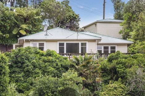 Photo of property in 31 Olivia Crescent, Tawa, Wellington, 5028