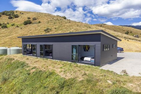 Photo of property in 129 South Manakau Road, Manakau, Otaki, 5583