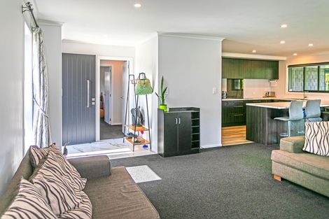 Photo of property in 2 Cherry Lane, Coromandel, 3506