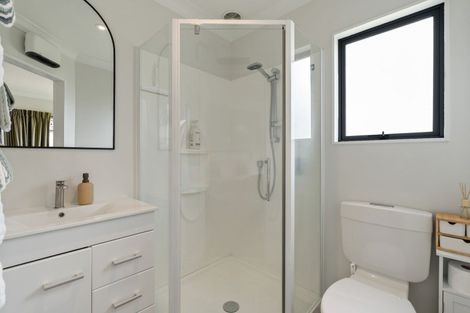 Photo of property in 60 Abilene Crescent, Churton Park, Wellington, 6037