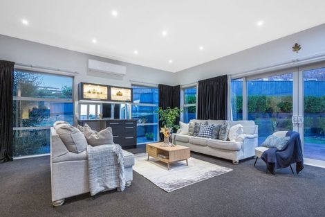 Photo of property in 1 Aoraki Rise, Aotea, Porirua, 5024