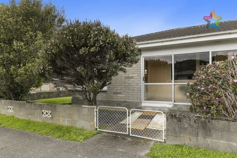 Photo of property in 35 Percy Cameron Street, Avalon, Lower Hutt, 5011