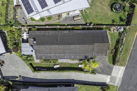 Photo of property in 2 Aotea Crescent, Havelock North, 4130