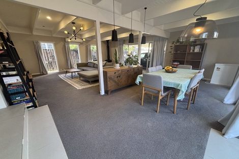 Photo of property in 16 Taikata Road, Te Atatu Peninsula, Auckland, 0610