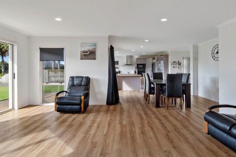 Photo of property in 92 Denny Hulme Drive, Mount Maunganui, 3116