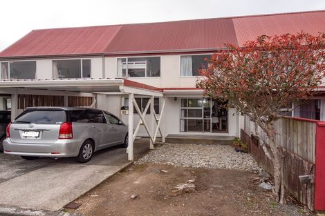 Photo of property in 18 Hollydale Grove, Churton Park, Wellington, 6037