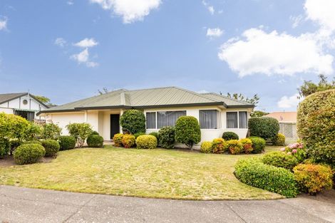 Photo of property in 11 Kingsgate Row, Havelock North, 4130