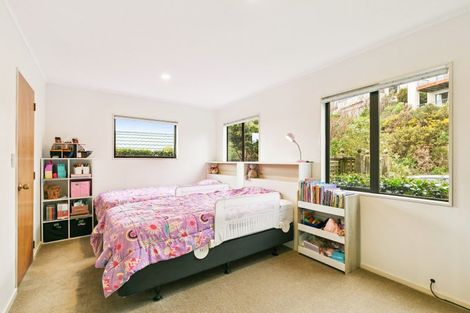 Photo of property in 7b Becker Way, Karori, Wellington, 6012