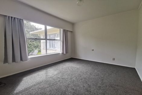 Photo of property in 1/76 Ravenwood Drive, Forrest Hill, Auckland, 0620