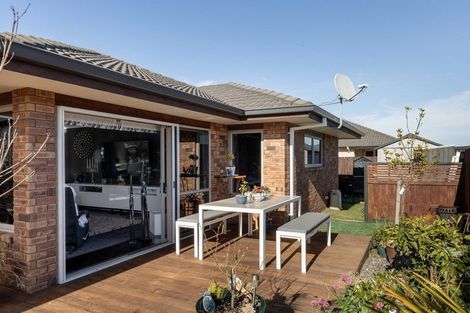 Photo of property in 30 Gibson Place, Papamoa Beach, Papamoa, 3118