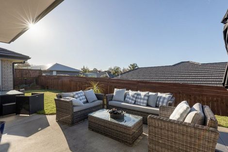 Photo of property in 31 Fairfax Crescent, Pyes Pa, Tauranga, 3112