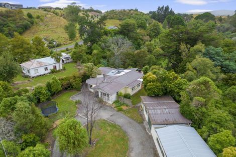 Photo of property in 393 Aokautere Drive, Aokautere, Palmerston North, 4471