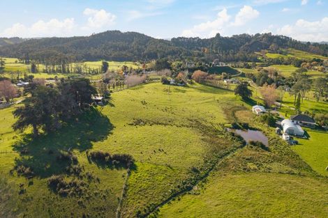 Photo of property in 391 Pine Valley Road, Dairy Flat, Silverdale, 0992