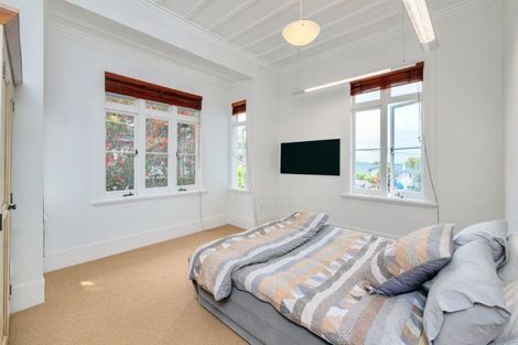 Photo of property in 49 Seaview Avenue, Northcote, Auckland, 0627