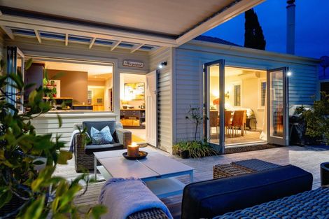 Photo of property in 19 Simla Avenue, Havelock North, 4130