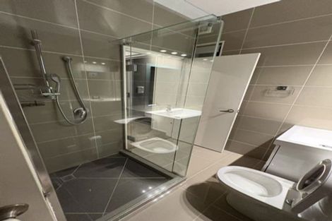 Photo of property in 1 Sunshine Boulevard, Sunnyvale, Auckland, 0612