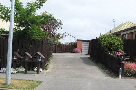 Photo of property in 2/6 Gatonby Place Avonhead Christchurch City