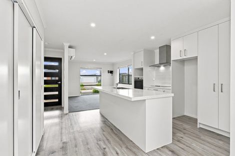 Photo of property in 18 Stevenson Drive, Papamoa, 3118