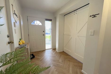 Photo of property in 22 Davington Way, Burswood, Auckland, 2013