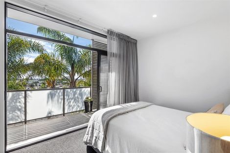 Photo of property in 6/50 Ocean View Road, Northcote, Auckland, 0627