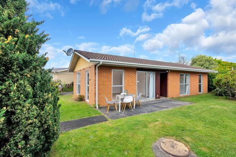 Photo of property in 16 Tatariki Street, Rosehill, Papakura, 2113