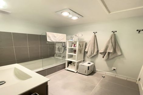 Photo of property in 5 Molyneux Avenue, Cromwell, 9310