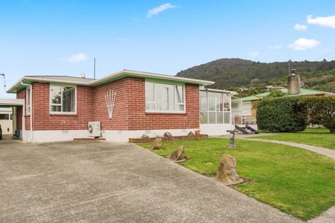 Photo of property in 4 Park Road, Western Heights, Rotorua, 3015