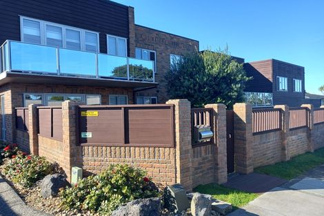 Photo of property in 5f Puka Street, Onehunga, Auckland, 1061