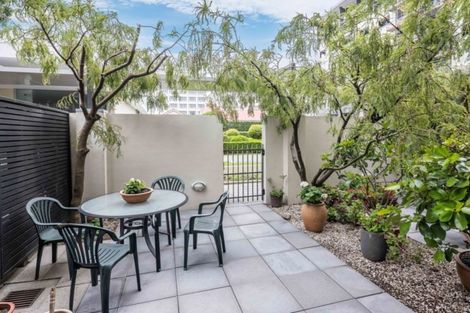 Photo of property in Sanctum Apartment, 10 Ebor Street, Te Aro, Wellington, 6011