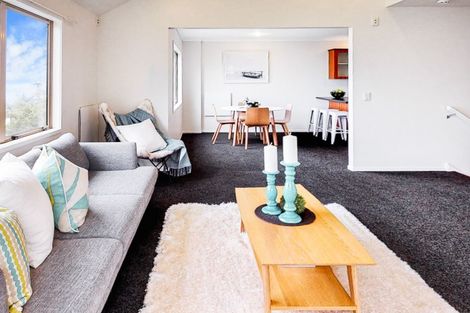 Photo of property in 17 Sirsi Terrace, Broadmeadows, Wellington, 6035