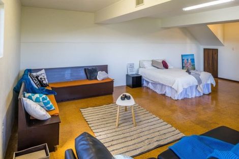 Photo of property in 10 Compass Way, Whitby, Porirua, 5024